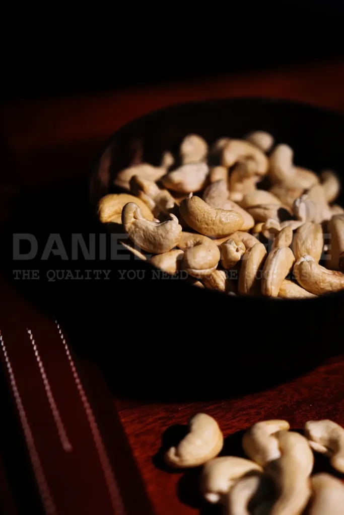 Cashew W240 Wholesale Suppliers: Securing the Best Quality in Bulk 4 bulk cashew nut 240