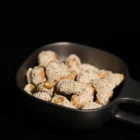 caramelized cashews with sesame