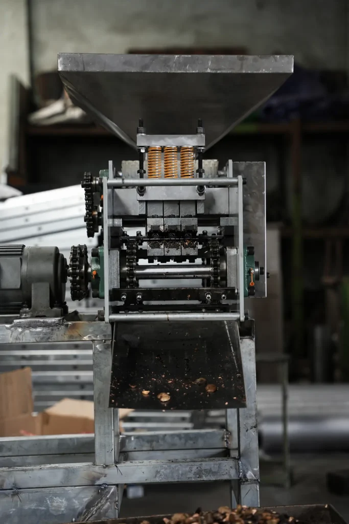 small cashew shelling machine