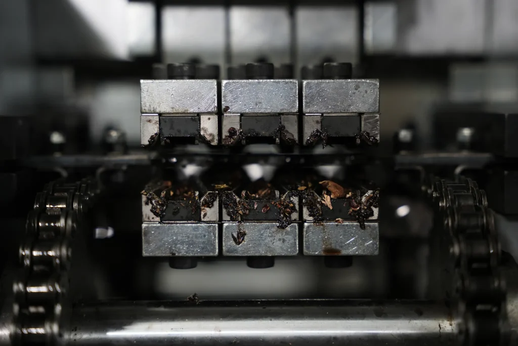 small cashew shelling machine